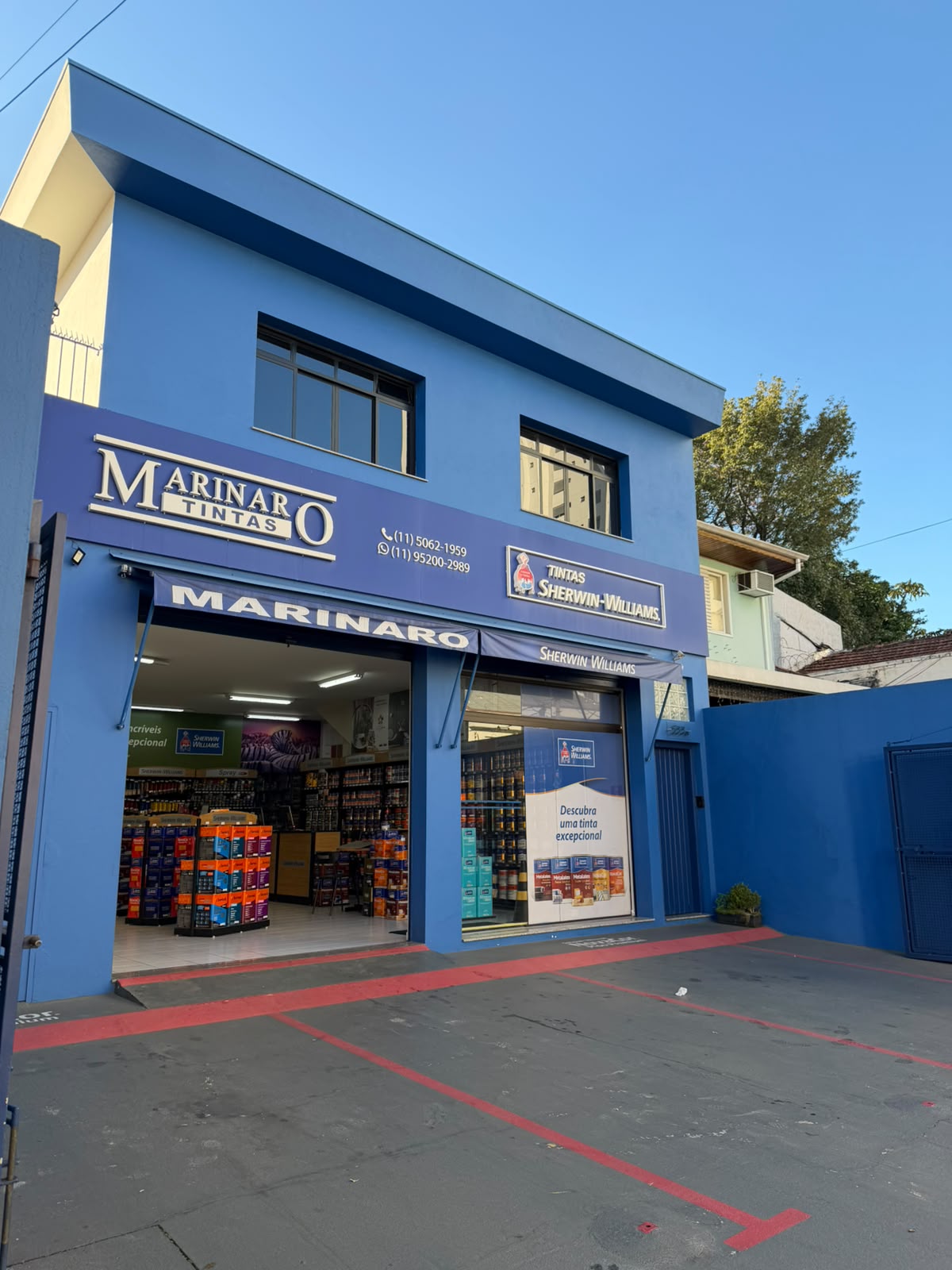 Fachada da loja Marinaro Tintas na Rua Salvador Simões, 533, Ipiranga